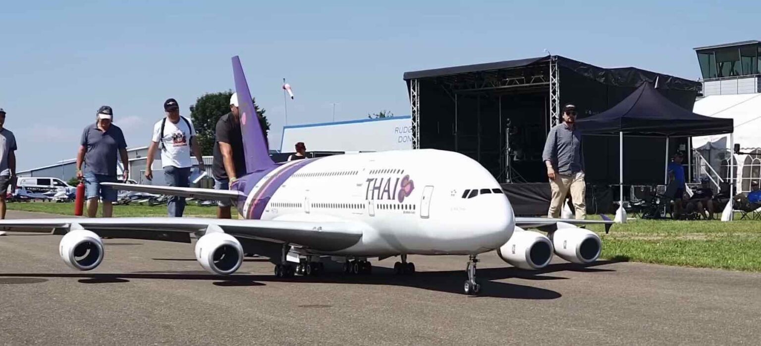 From Airbus A380 To Boeing 747 The World S Biggest RC Planes