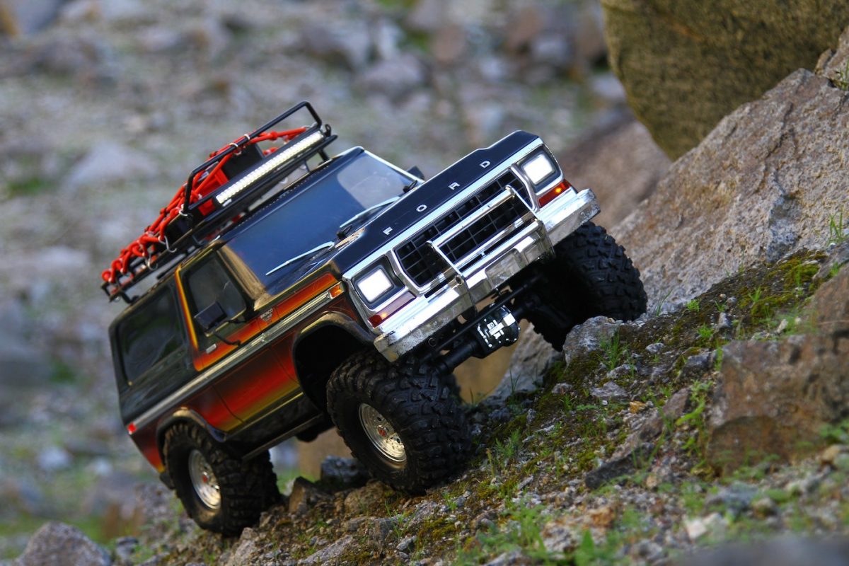 best rc car that climbs walls and rocks