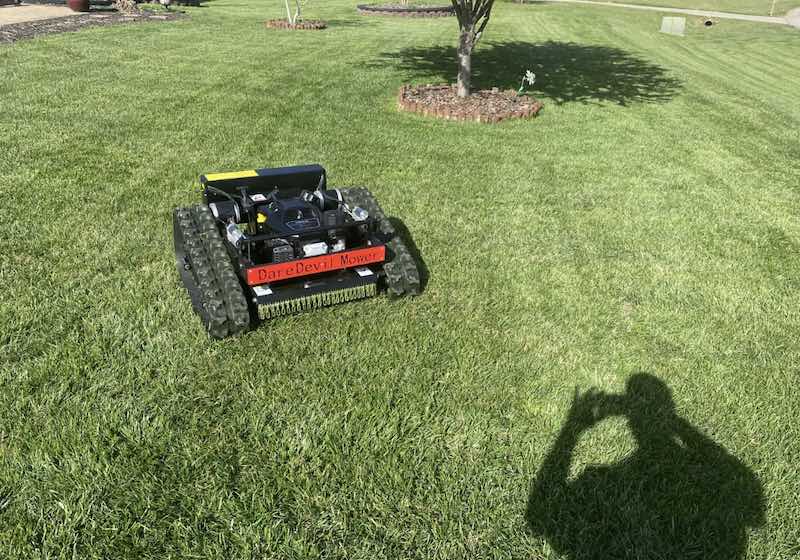 6 Best Remote Control Lawn Mowers of 2023 - The Toyz