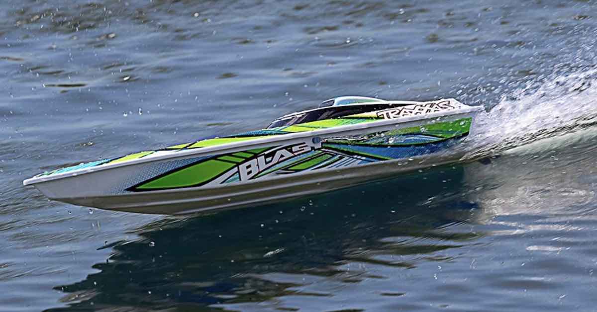 5 Fastest Remote Control Boats in the World - The Toyz