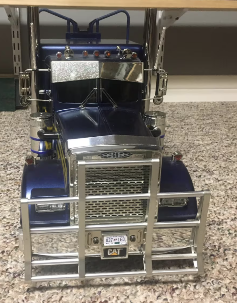 Top 5 Remote Control Semi Trucks for Adults - The Toyz