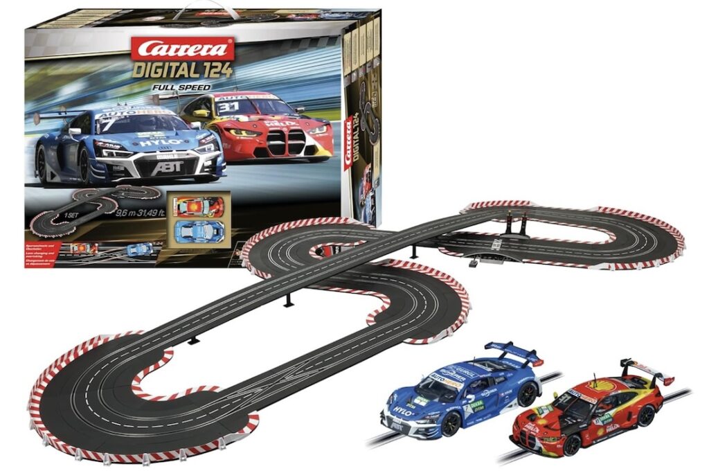 Picture of the Carrera Evolution 124 Digital Slot Car Racing Set